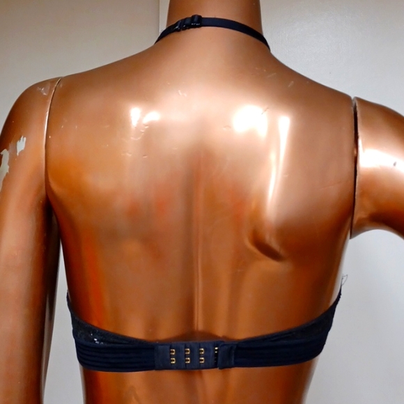 Victoria's Secret Very Sexy Halter Bra - Picture 2 of 4